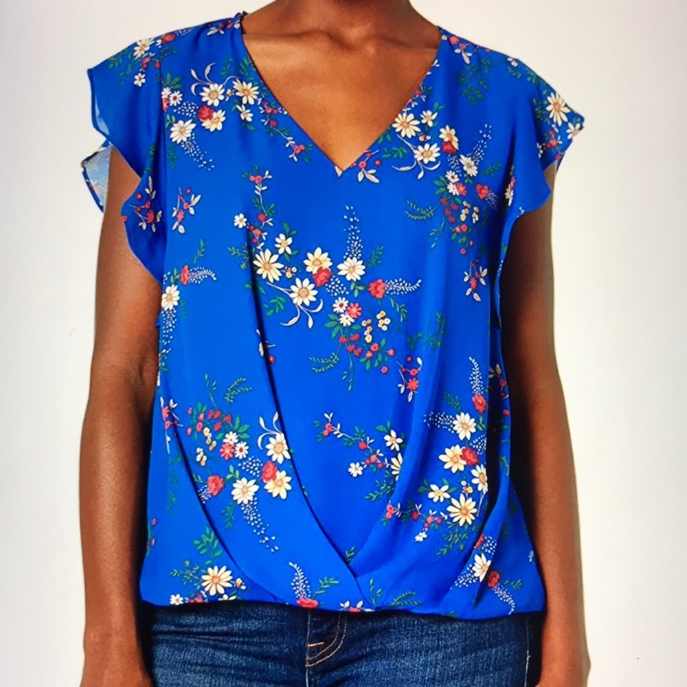 NWOT  Vince Camuto blouse S